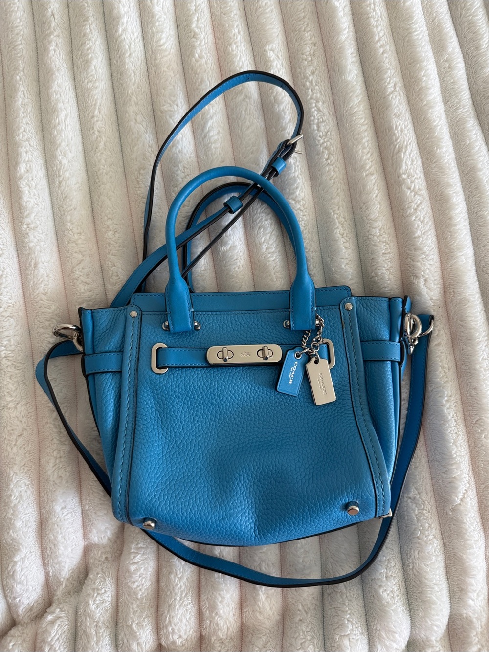 Coach Swagger 27 Carryall Bag.